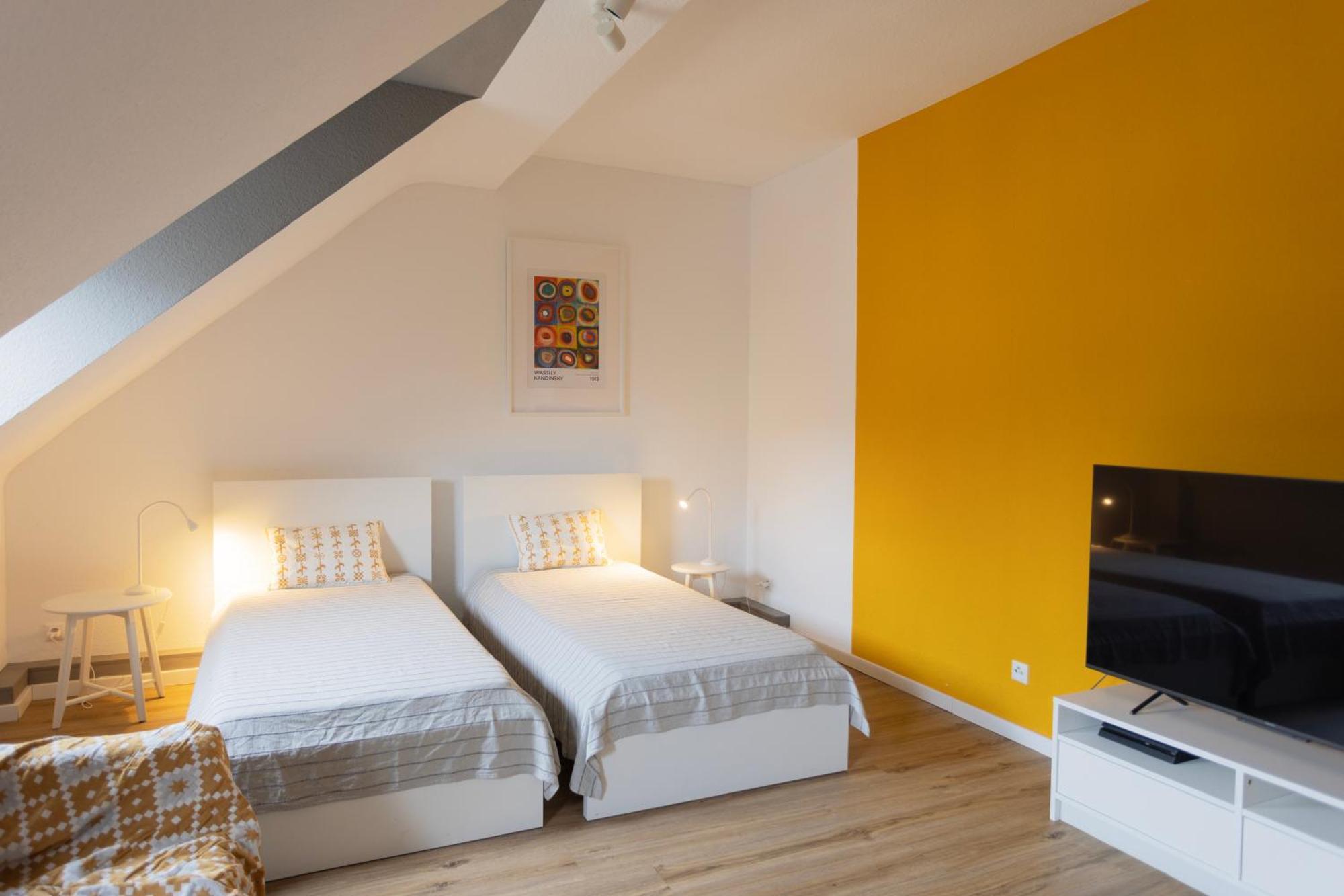 דירות דיסבורג Big Flat With Fresh Renovation, Free Parking, Sonyps, Netflix מראה חיצוני תמונה